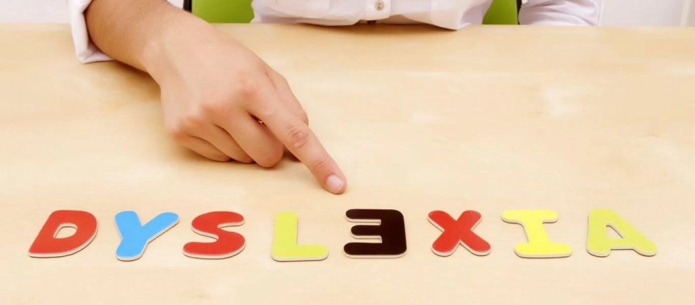 Ποια είναι τα συμπτώματα της δυσλεξίας; - Τι αλλάζει ανάλογα με την ηλικία του παιδιού;